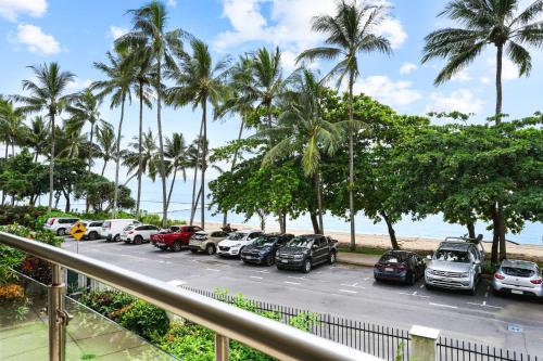 Tradewinds Beachfront Apartment