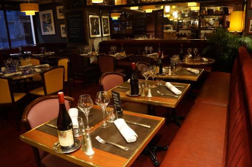 Logis hotel Au Relais Nivernais - 레스토랑