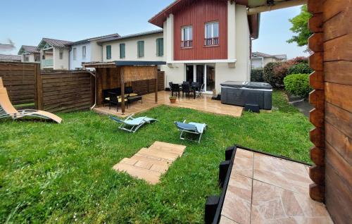 Stunning Home In Angresse With Kitchen gîte à louer Angresse