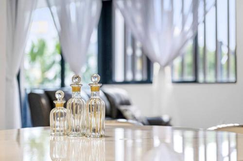 Convenient Modern 2Bed Apt Near Airport