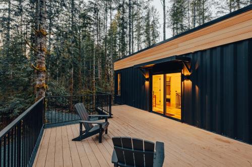 Pacific Bin - Hot Tub, Secluded Forest Getaway - Tap to explore photos