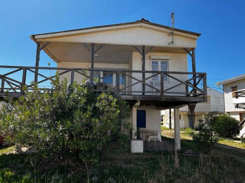 Chalet cosy 9 pers à 250m plage, terrasse, parking, proche commodités - FR-1-784-16 - Location, gîte - Gruissan