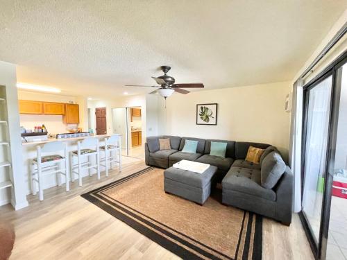 Holualoa gardens one bedroom unit on popular Ali'i drive