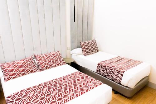 Hostal Juliette-Gran Vía - image 5
