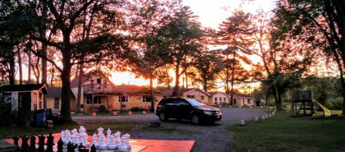 Sunrise Resort in Trent Lakes