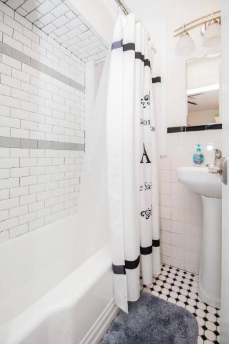 Renovated, Sunny, Spacious Studio In Boston in Boston, USA