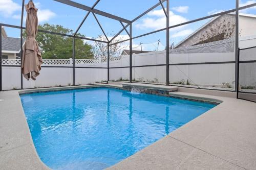 Wonderful Weston Hills Villa SE Facing Pool in Orlando, USA