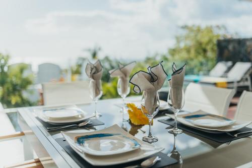 Appartement de luxe piscine et vue mer