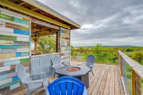 Lake Beach Access & Views, 5kings! in Buchanan Dam, USA