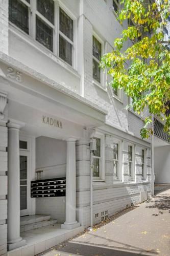Kadina Harbourside Studio - A Cosy Panoramic Gem - image 3