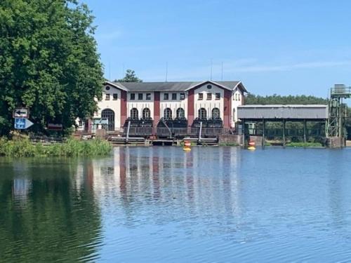 Létesítmények, Oldaus Little Nest in Hambuhren