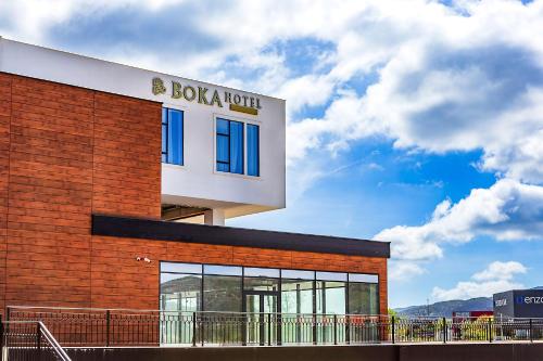 Exterior view of Hotel Boka