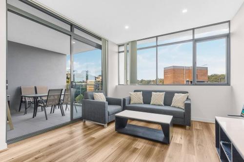 Two Bedroom Private Apartment In Lane Cove with Parking in Hunters Hill