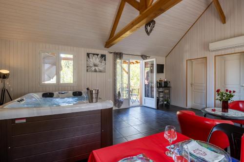 CHALET DU REV'EAUBOIS in Larche