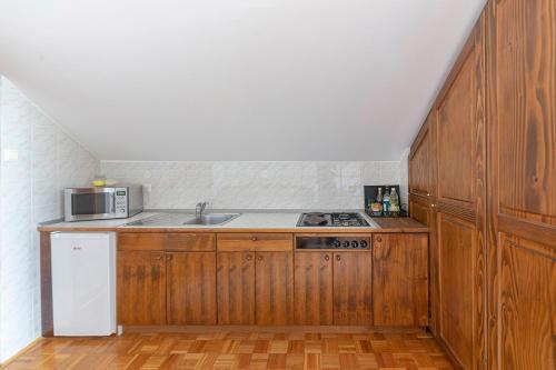 Bed and Breakfast Mili Vrh 2