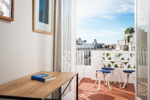 Triple Room with Terrace image 3