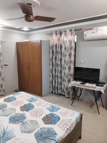 Urban Vibe 1 BHK Homestay - image 3