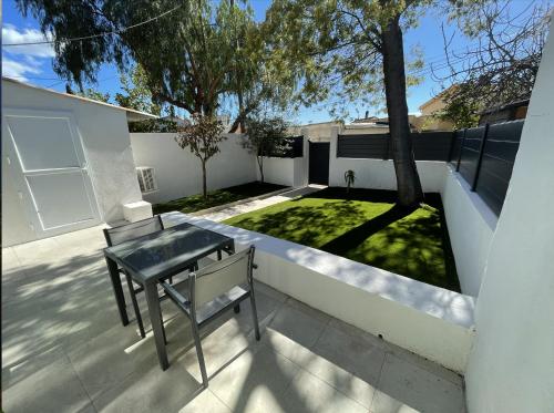 Petite Maison à la Loubiere avec jardin, clim et parking gîte à louer Saint-Jean du Var
