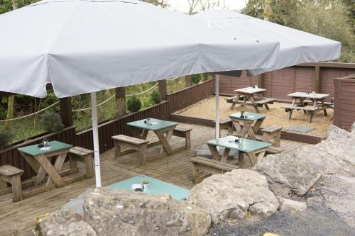 The Wheatsheaf Inn - image 3