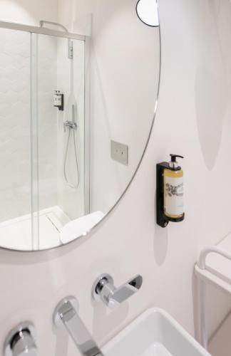 545139557 The Lift Apartments by RIDAN Hotels