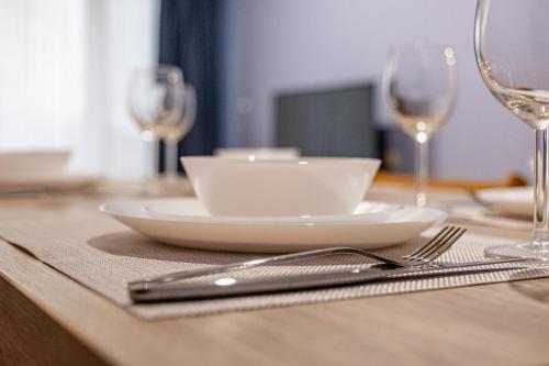 Peaceful Apartment with FREE Parking