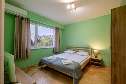 Peaceful Apartment with FREE Parking