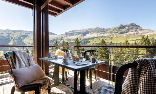 Apartment with Mountain View