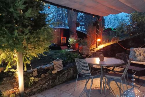 Le petit paradis aux volets bleus - Location saisonnière - Grazac