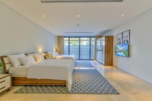 Golden Beachside Resort Danang