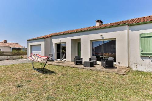 La Parée-Chaleureuse maison avec jardin