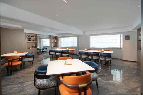 ห้องอาหาร, อี้จื้อ โฮเทล - กว่างโจว ปักกิ่ง โรด เฉิน แคลน อะคาเดมี ซับเวย์ สเตชั่น บรานช์ (Yizhi Hotel - Guangzhou Beijing Road Chen Clan Academy Subway Station Branch) in ลิวานดิสทริค