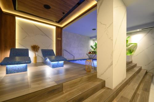 545169132 Hotel Macedonia Square