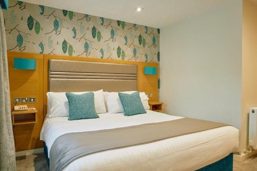 The Briar Court Hotel - main image