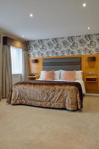 The Briar Court Hotel - image 2