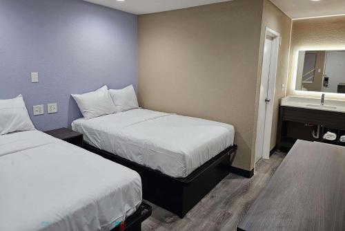 . Super 8 by Wyndham Big Spring