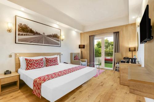 Executive Room with 15% Discount on F&B, Early Chechin & Late Checkout subject to availability, 02 pcs Laundry image 10