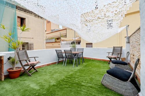 Hauzify I Novavila Centre Rooms - el Barral