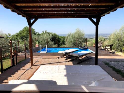 Casale con piscina in collina - Borghi Silenti -