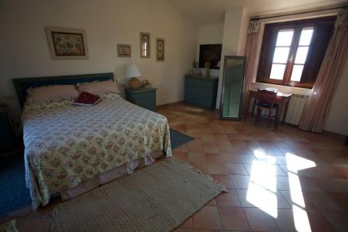 Casale con piscina in collina - Borghi Silenti -