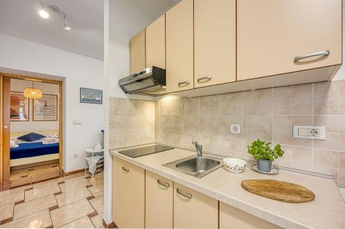 Apartment Daisy - image 3