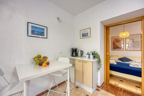 Apartment Daisy - image 8