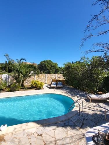 Maison Fruitier with pool at 15m from the Beach