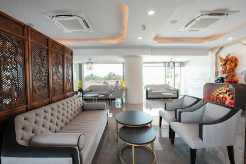 Aura Hotel Hatyai in Nam Noi