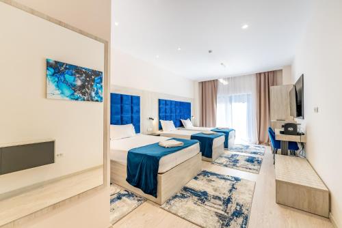M City Aparthotel Room Type - Triple Room with Balcony