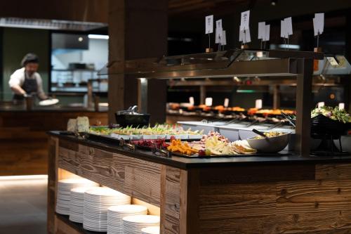 Restaurant, Hotel AnyosPark Mountain & Wellness Resort in La Massana