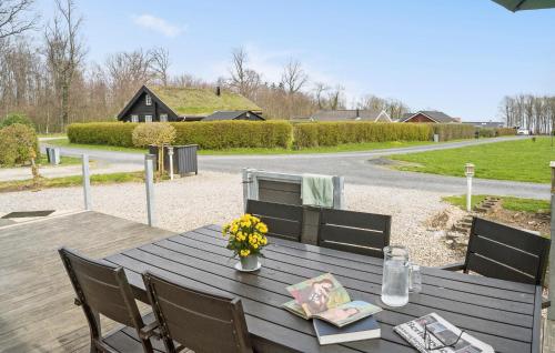  Amazing Home In Juelsminde With Sauna in Sønderby