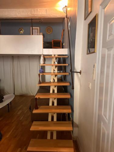 Studio Apartment image 2