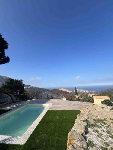 Magnifique Villa piscine vue mer, lac et montagnes