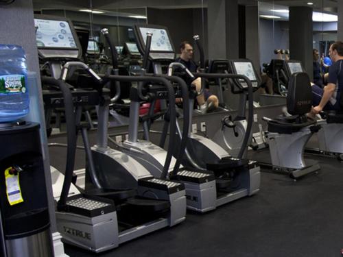 Fitness center, The Manhattan Club in New York (NY)
