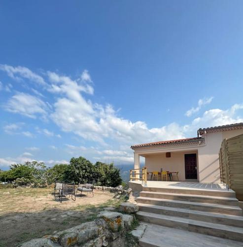 Magnifique Villa piscine vues mer, lac et montagnes in Santa-Reparata-di-Balagna